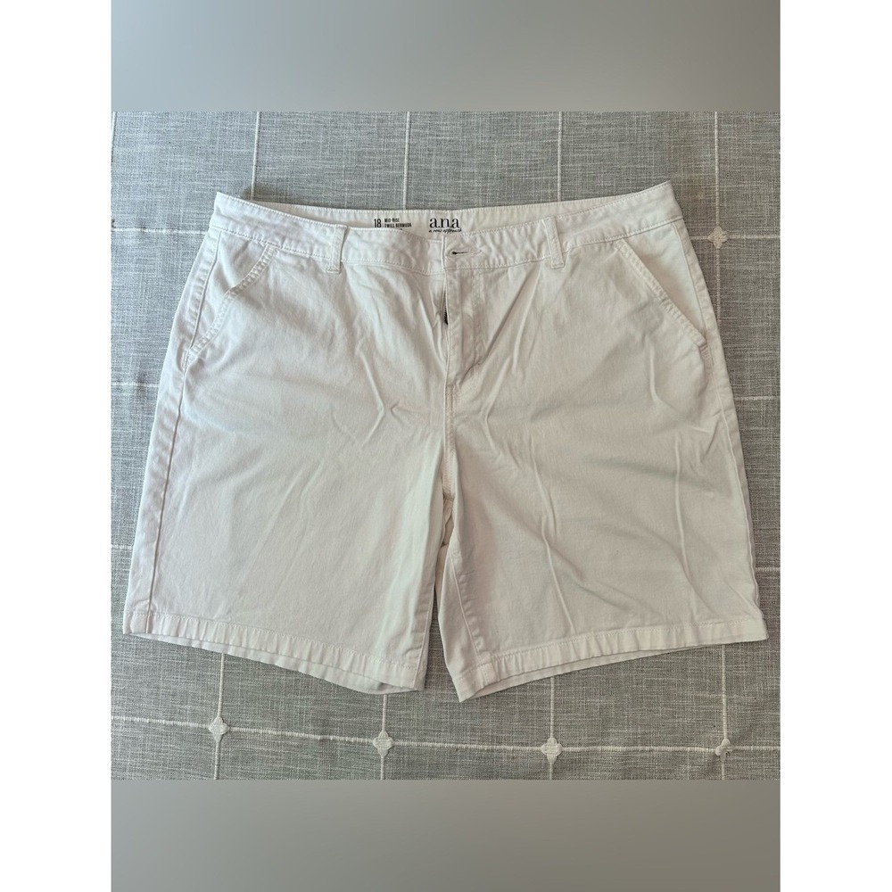 a.n.a Twill Bermuda‎ Shorts Women 18 White Mid Rise Stretch Quiet Luxury Boho